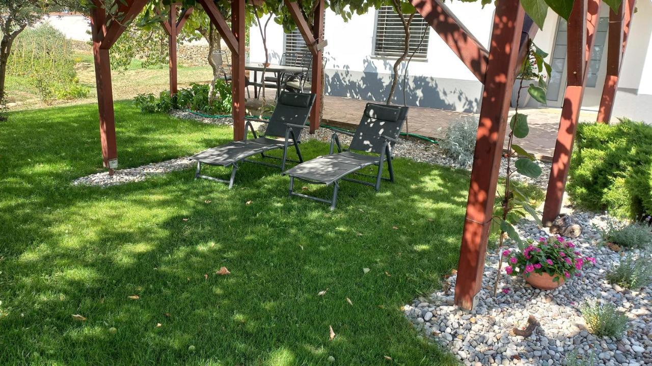 Apartma Nona Roza Zgornje Skofije Eksteriør billede