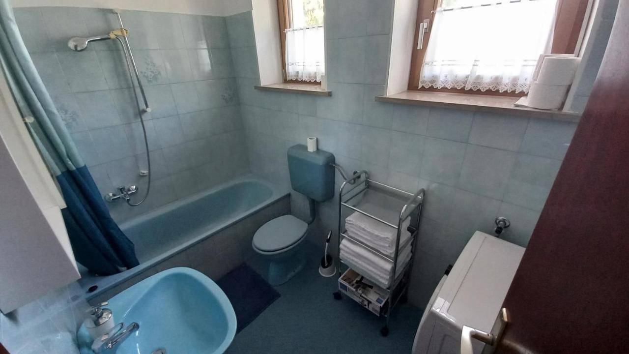 Apartma Nona Roza Zgornje Skofije Eksteriør billede