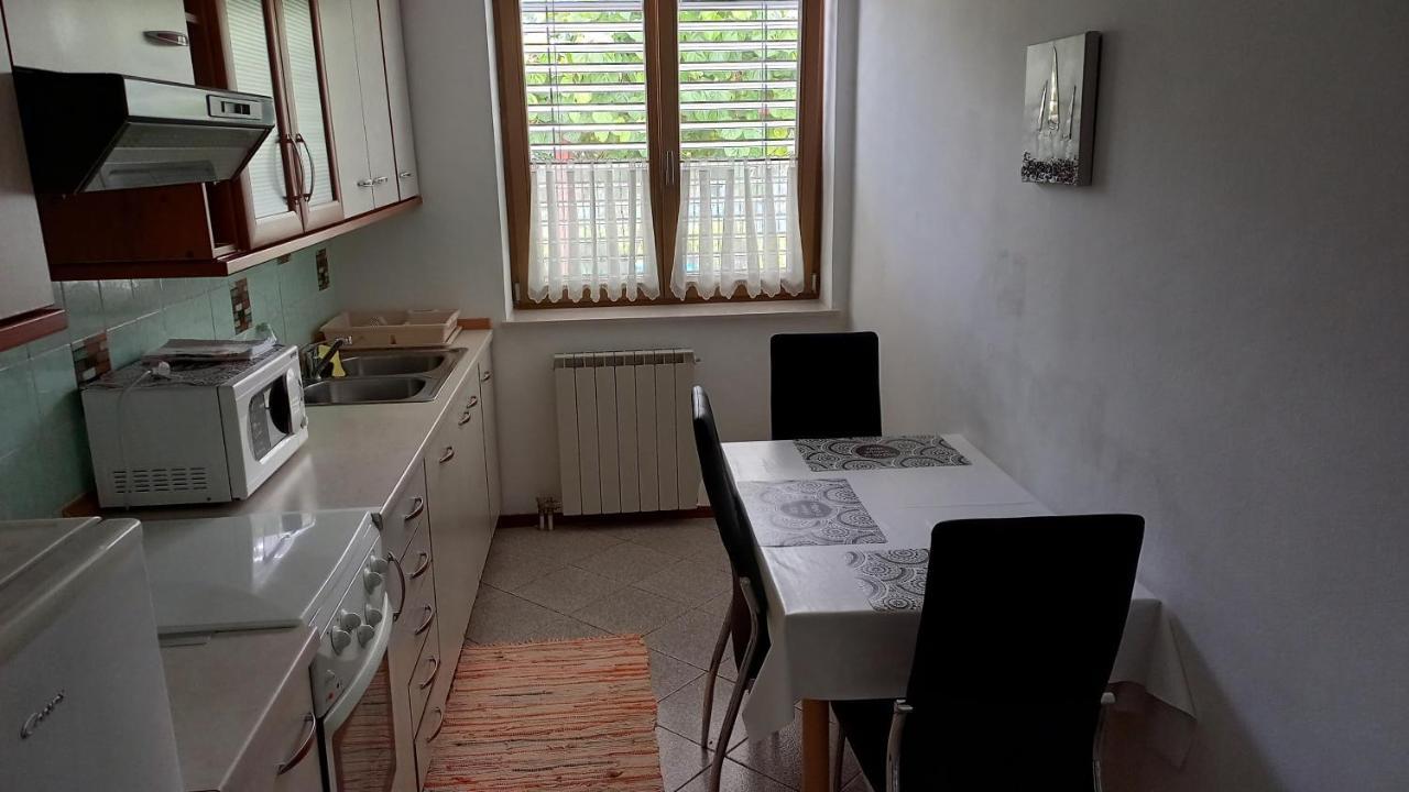 Apartma Nona Roza Zgornje Skofije Eksteriør billede